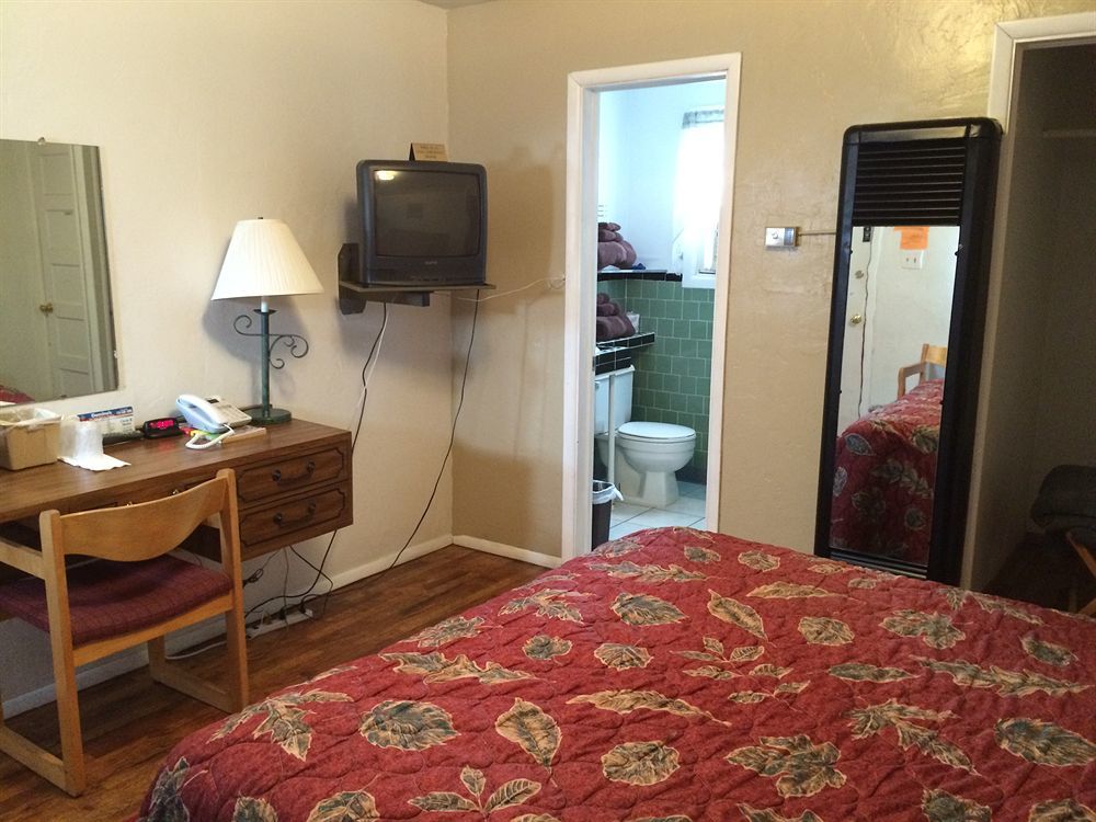 Circle R Motel Салида Экстерьер фото