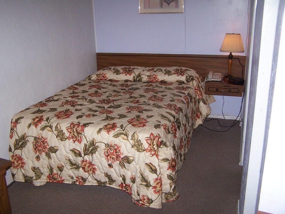 Circle R Motel Салида Экстерьер фото