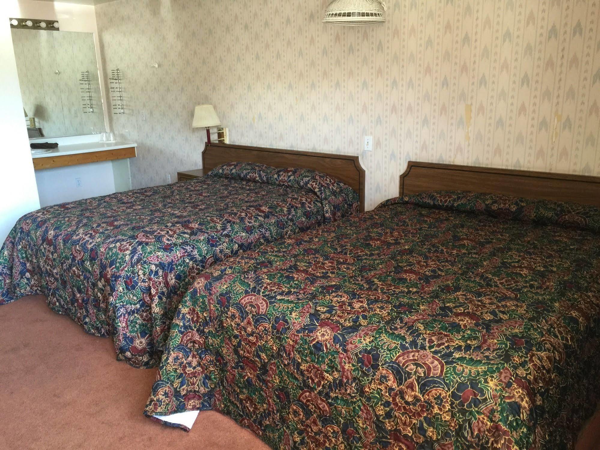 Circle R Motel Салида Экстерьер фото