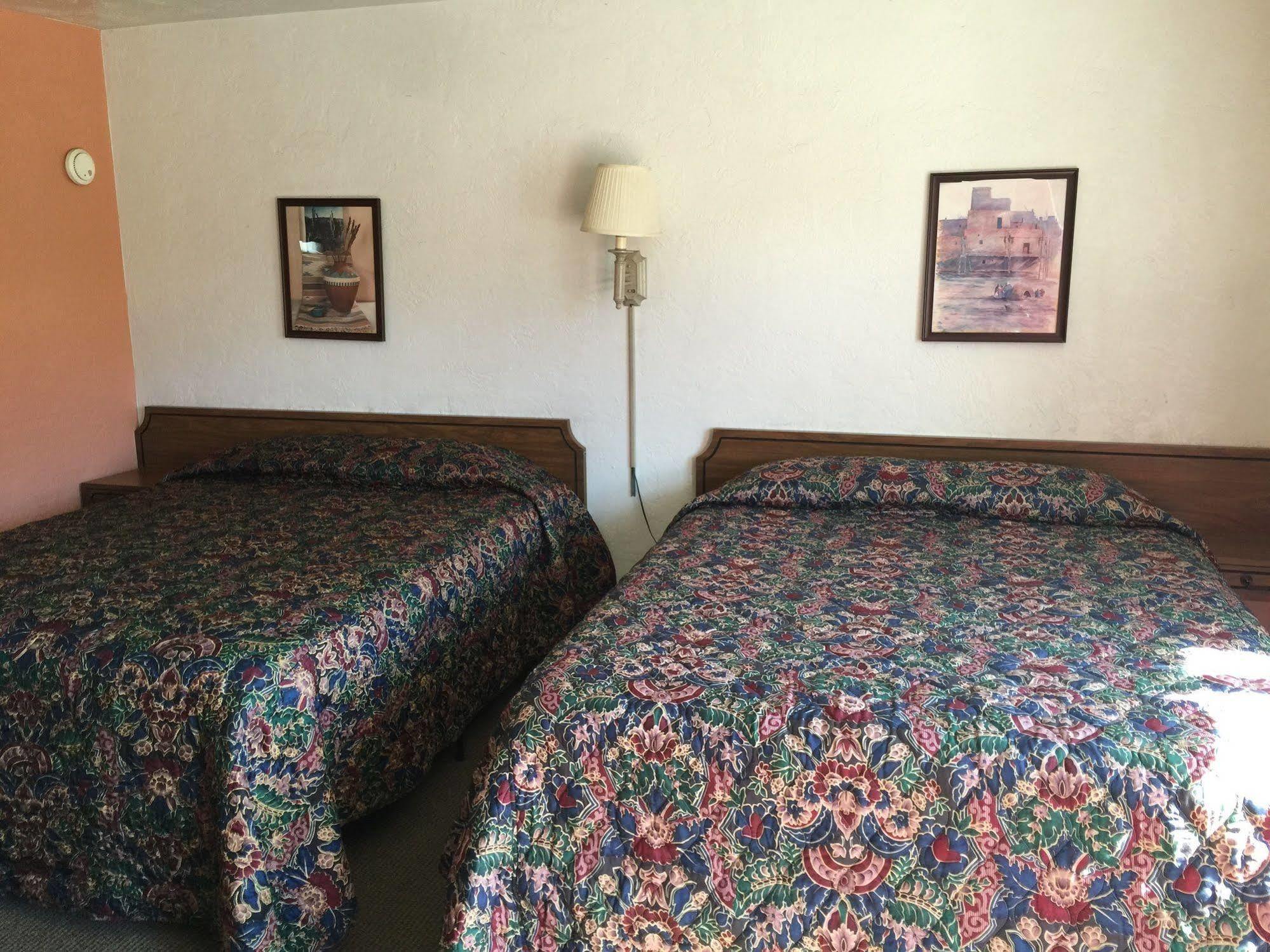 Circle R Motel Салида Экстерьер фото