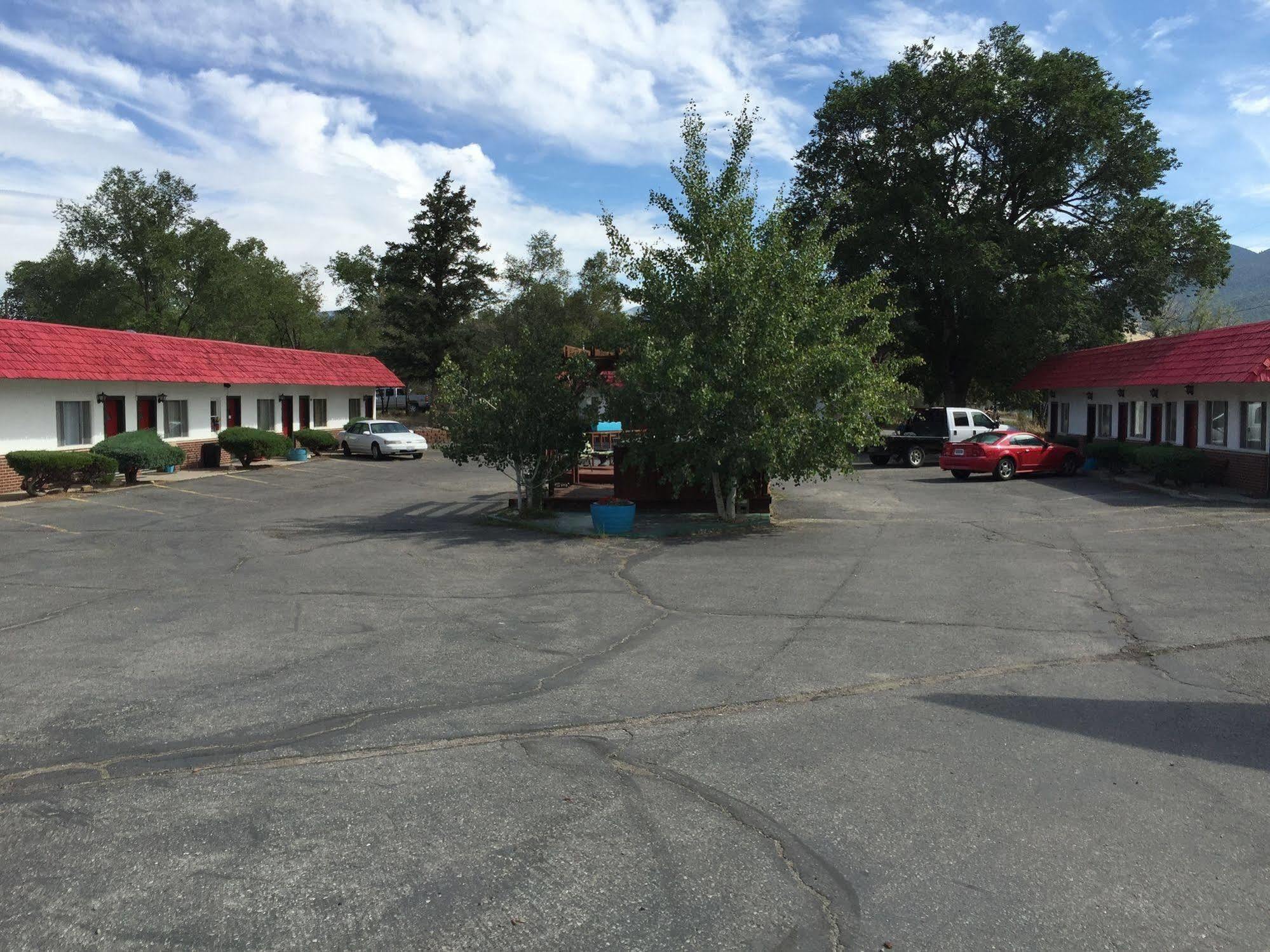 Circle R Motel Салида Экстерьер фото